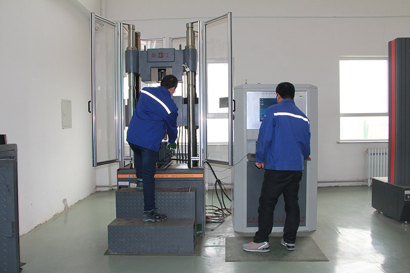 微机控制电液伺服万能试验机